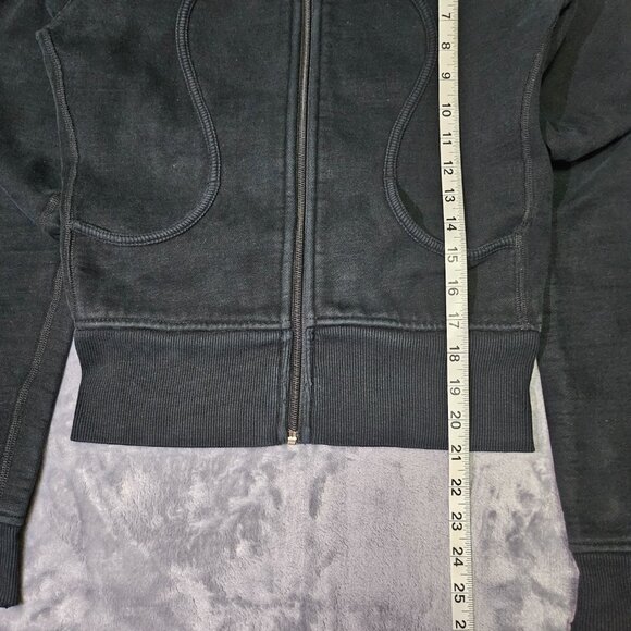 Women's Lululemon MISSING TAG Black Athletica Cropped Zip-Up Hoodie Fits XS or S - Picture 7 of 10